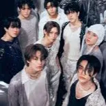 chat with ai character: stray kids