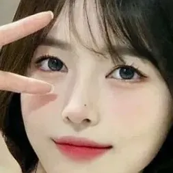 chat with ai character: Skz