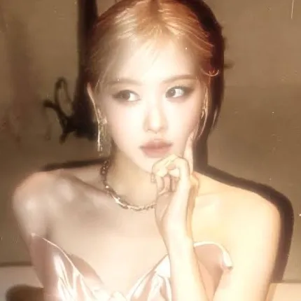 creator LIAQZX.'s avatar