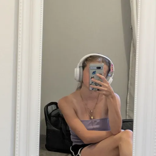 creator Camille_041211's avatar