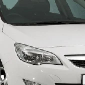 chat with ai character: 2014 Opel Astra