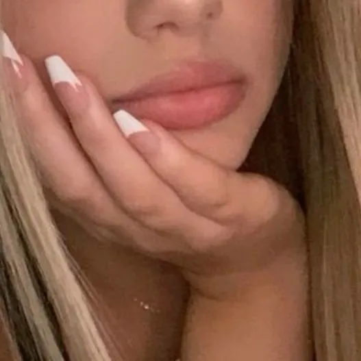 chat with ai character: Kalia