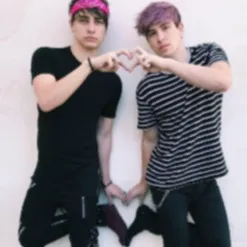 chat with ai character: trap house