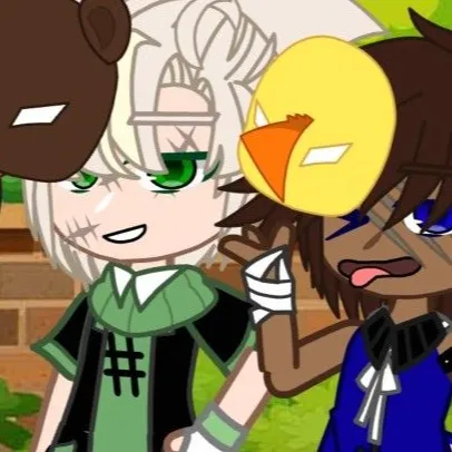 chat with ai character: Hampton Court