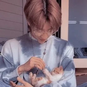 chat with ai character: Minghao