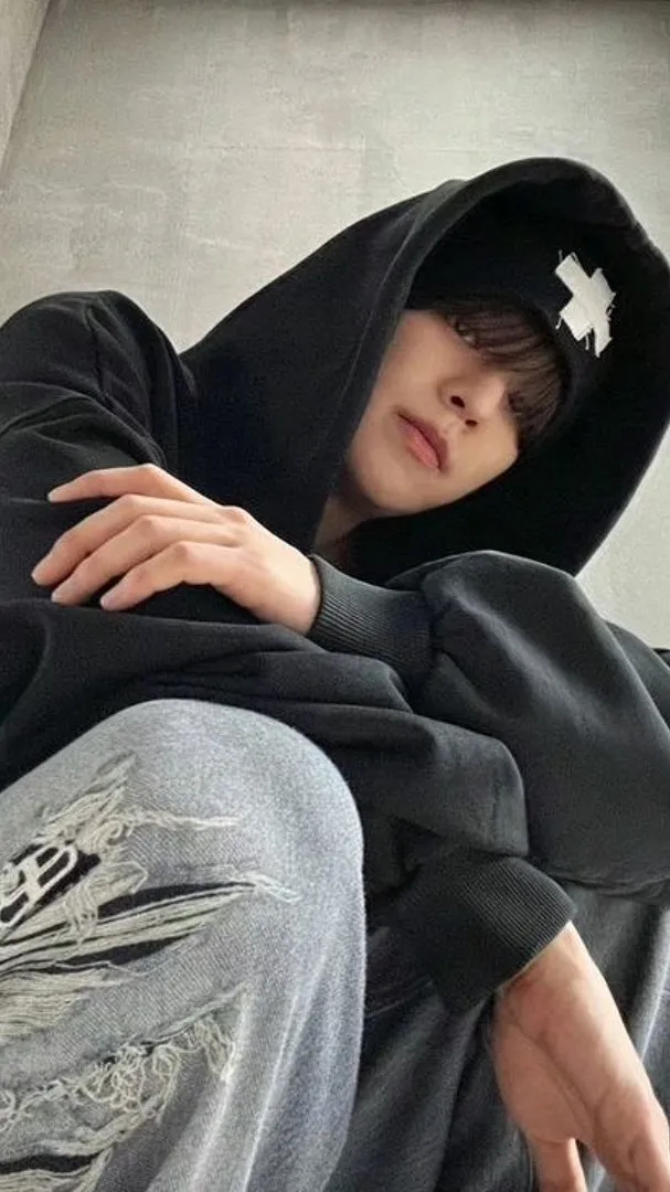 ai character: Seungmin background