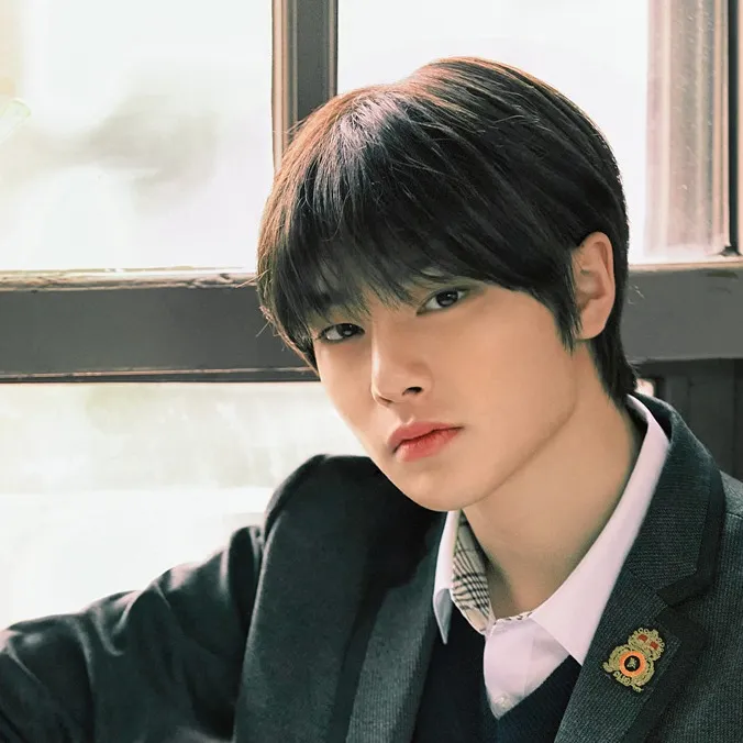 chat with ai character: Jeongin