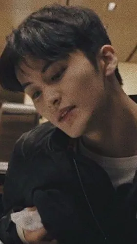 ai character: Mark Lee background