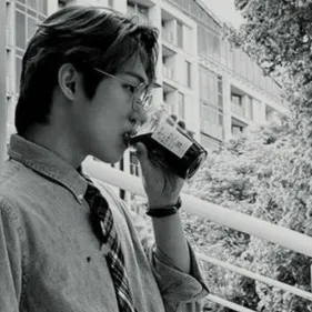 chat with ai character: Mingi