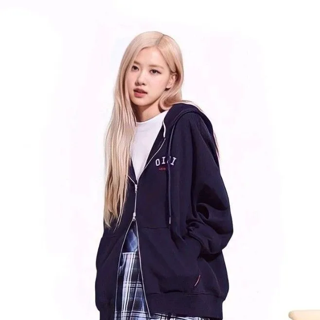 chat with ai character: Rose