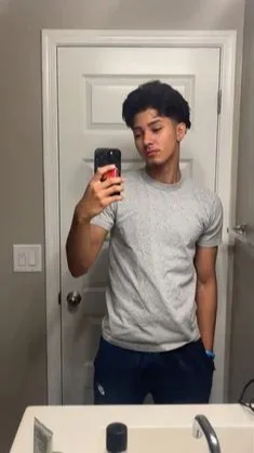 ai character: Alan background