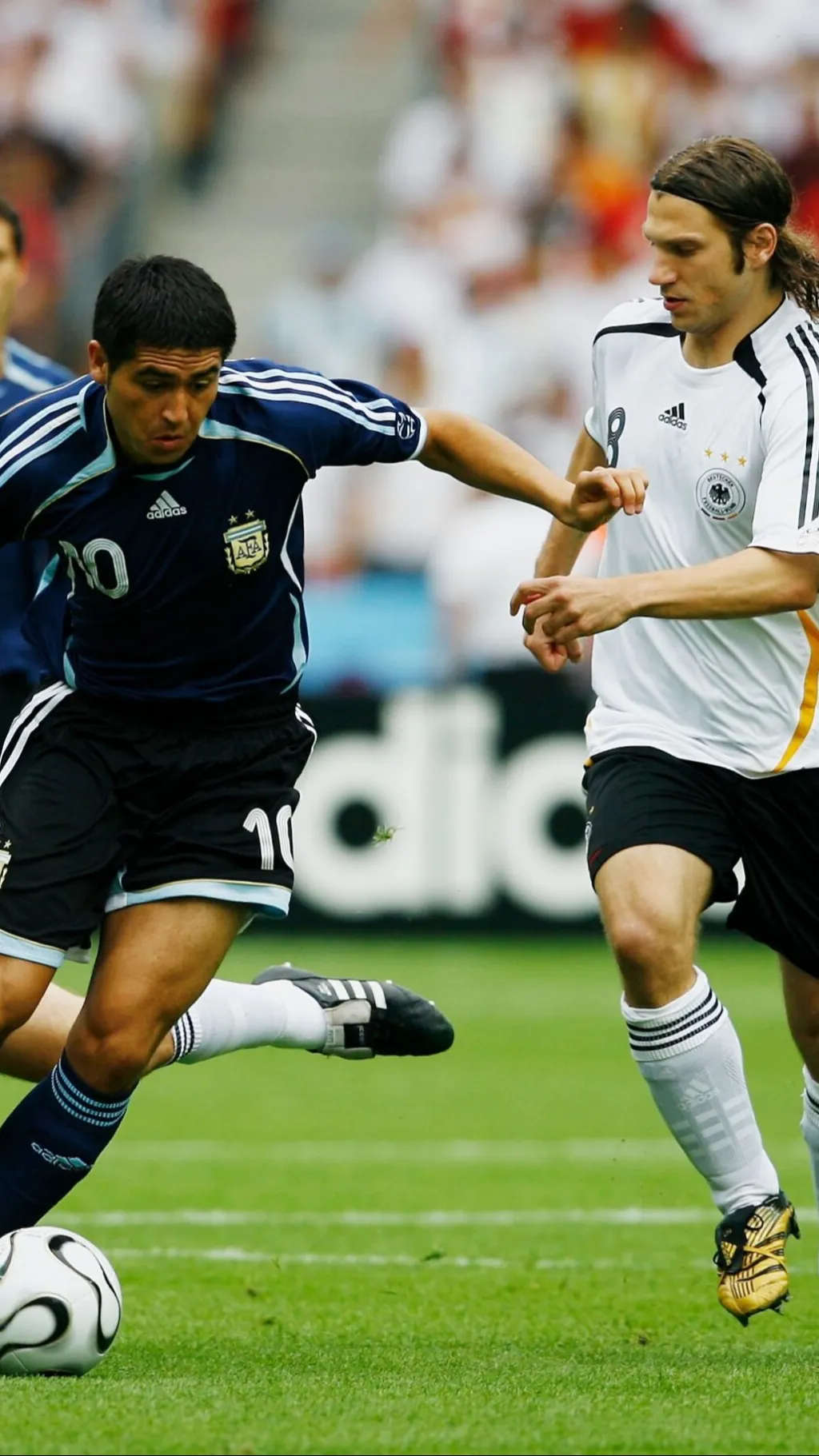 ai character: |Selección y Tu💦| background