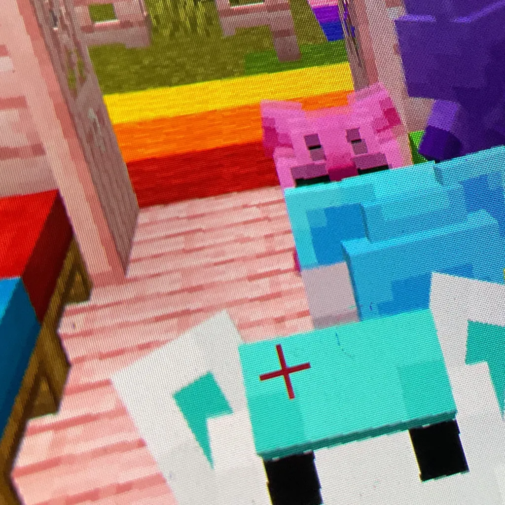 chat with ai character: Smiling Critters