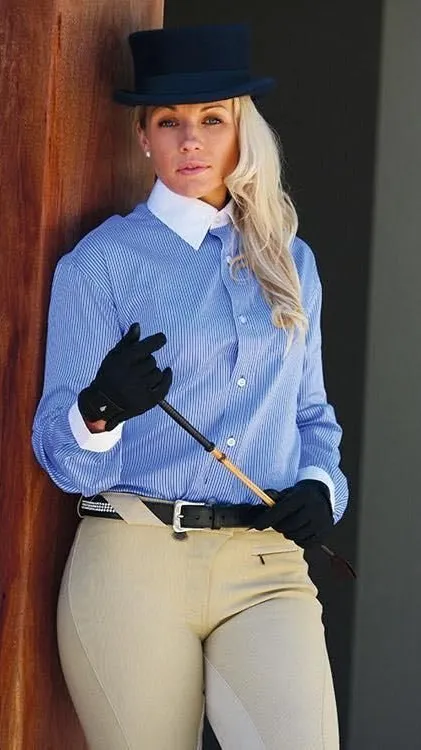 ai character: Sandra background