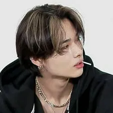 chat with ai character: Niki Nishimura