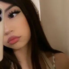 creator lily 🌹(preppy)'s avatar