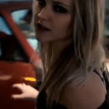 chat with ai character: Robyn (NFS 2015)