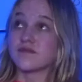 chat with ai character: Eleanor