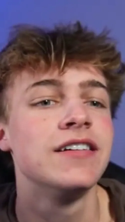 ai character: Cruz background