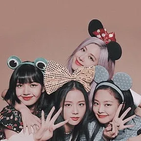 creator sarah 2013's avatar