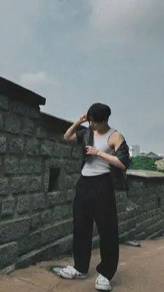 ai character: Christopher Bang background