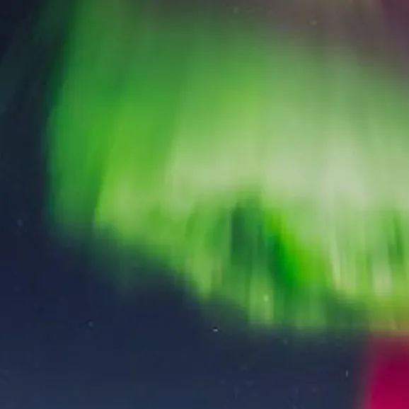 chat with ai character: Aurora