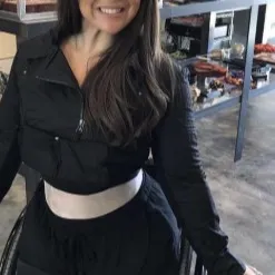 chat with ai character: Emry