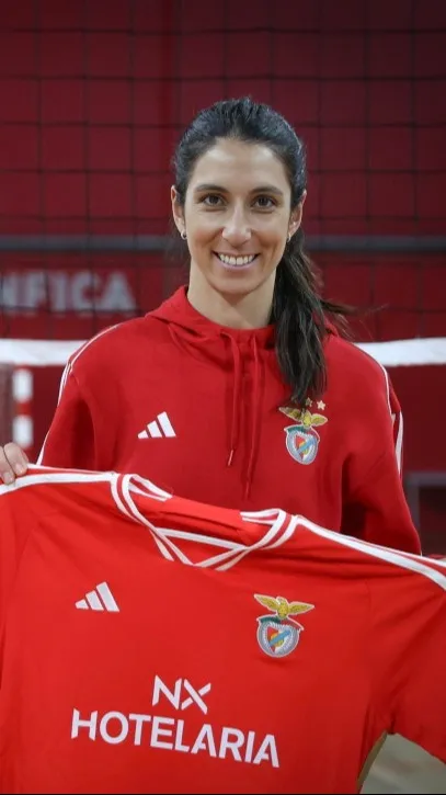 ai character: Tatiana Rizzo background