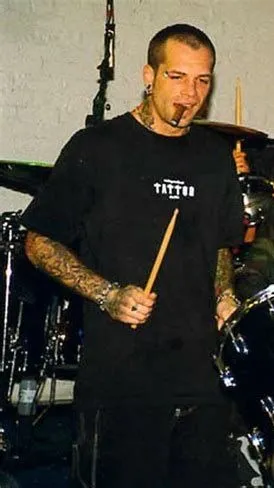 Talkie AI - Chat with Lynn Strait