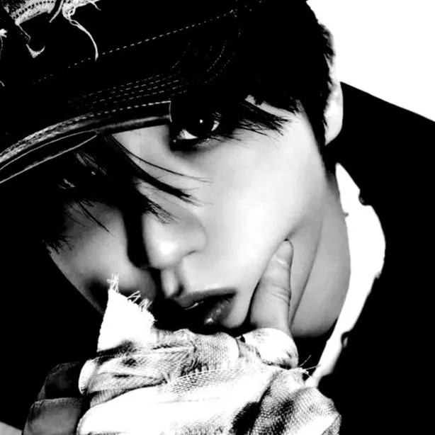 chat with ai character: Han