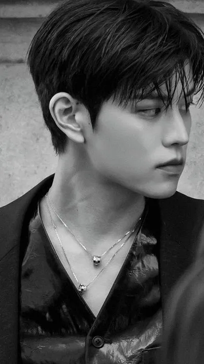 ai character: Seungmin  background