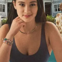 chat with ai character: Belly