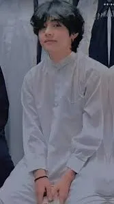 ai character: Kim teahyung 😘 background