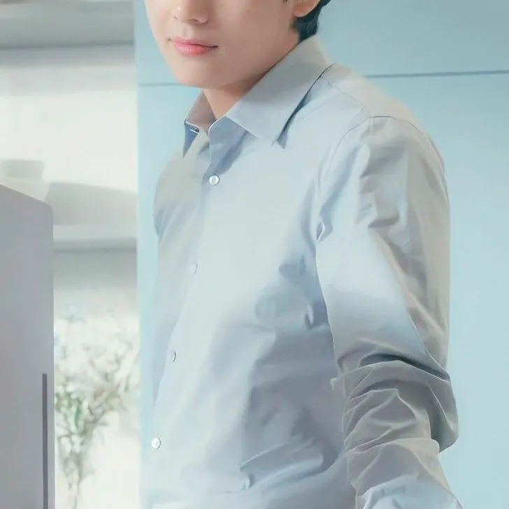 chat with ai character: Kim Teahyung 