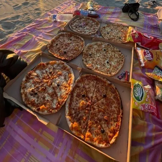 chat with ai character: Summer vacation