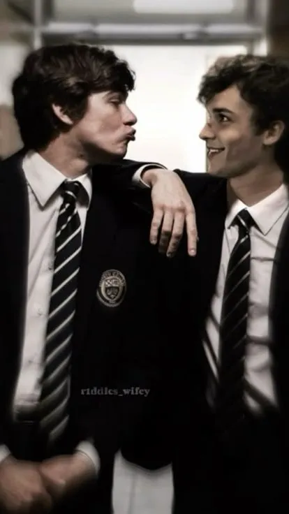 ai character: Riddle v/s Nott background