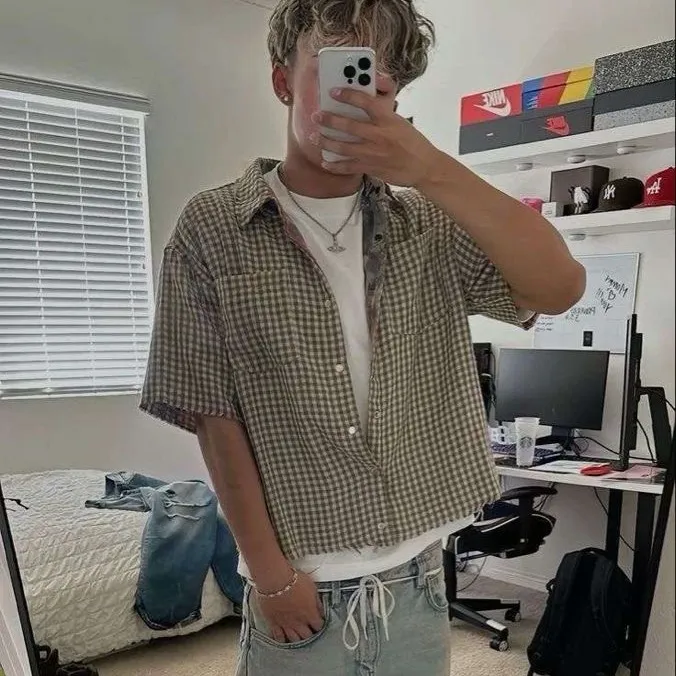 chat with ai character: Lorenzo Romano