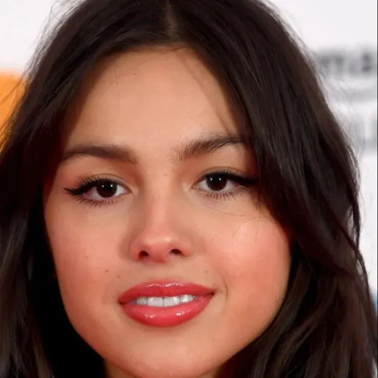 chat with ai character: Olivia Rodrigo