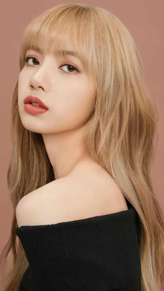 ai character: Lisa background