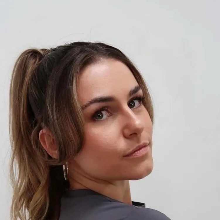 chat with ai character: Shannon Langdon