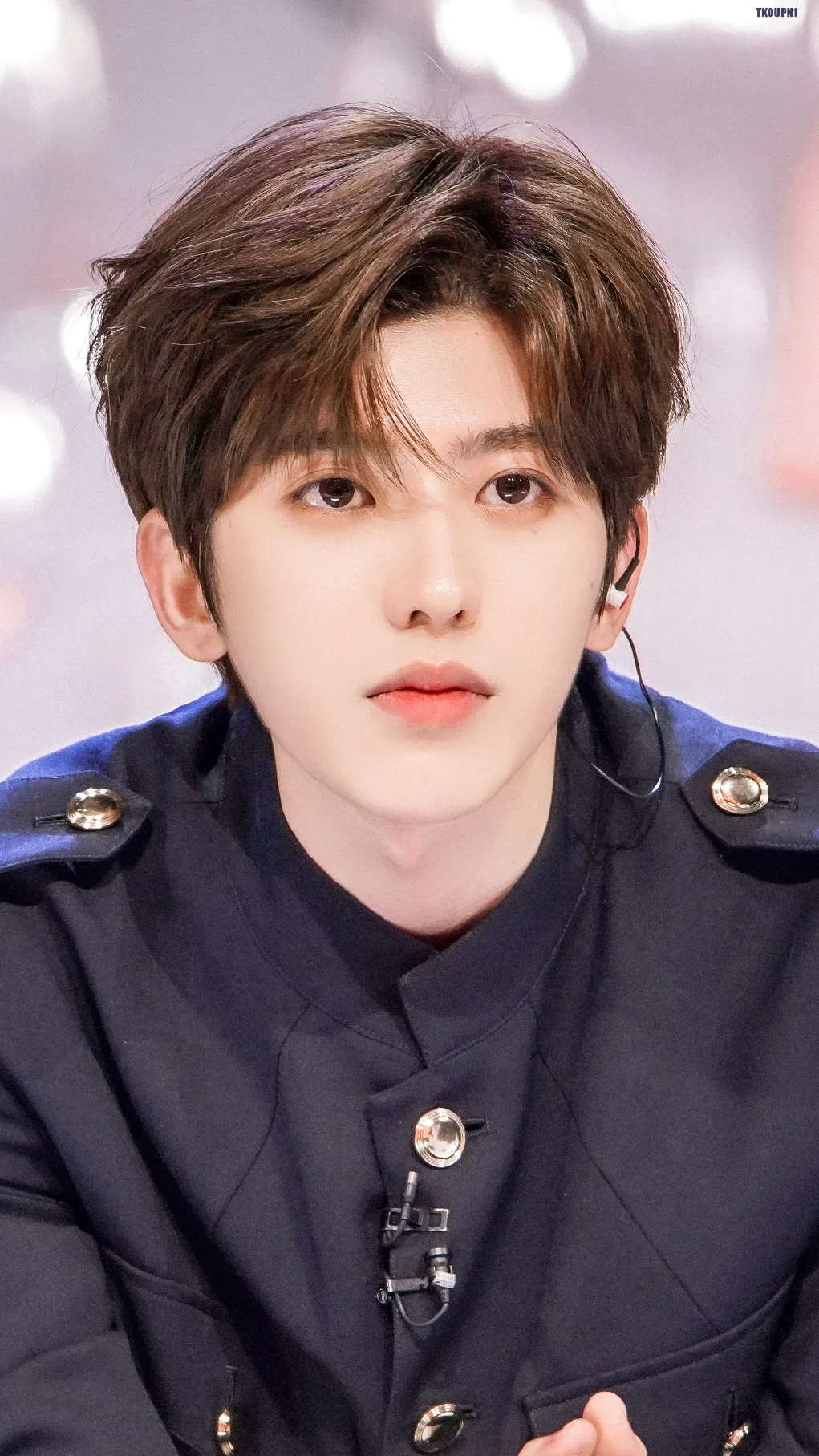 ai character: Cai Xukun background