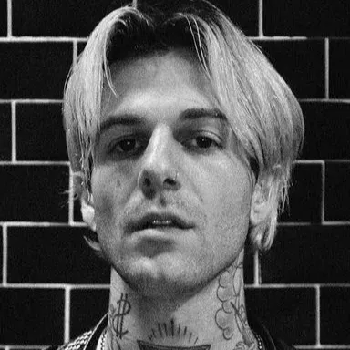 chat with ai character: jesse rutherford