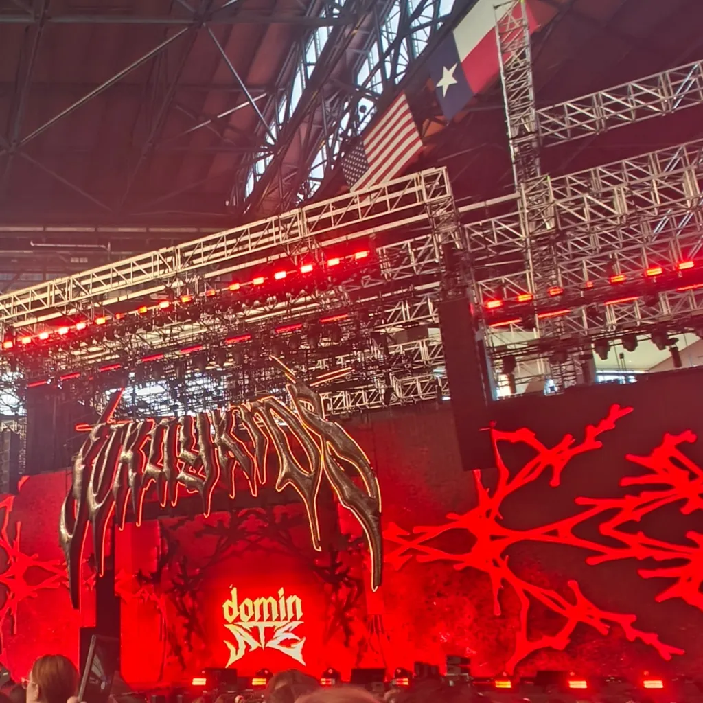 chat with ai character: StrayKids Pick Me