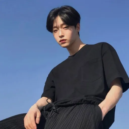 creator (≽^• ˕ • ྀི≼)'s avatar