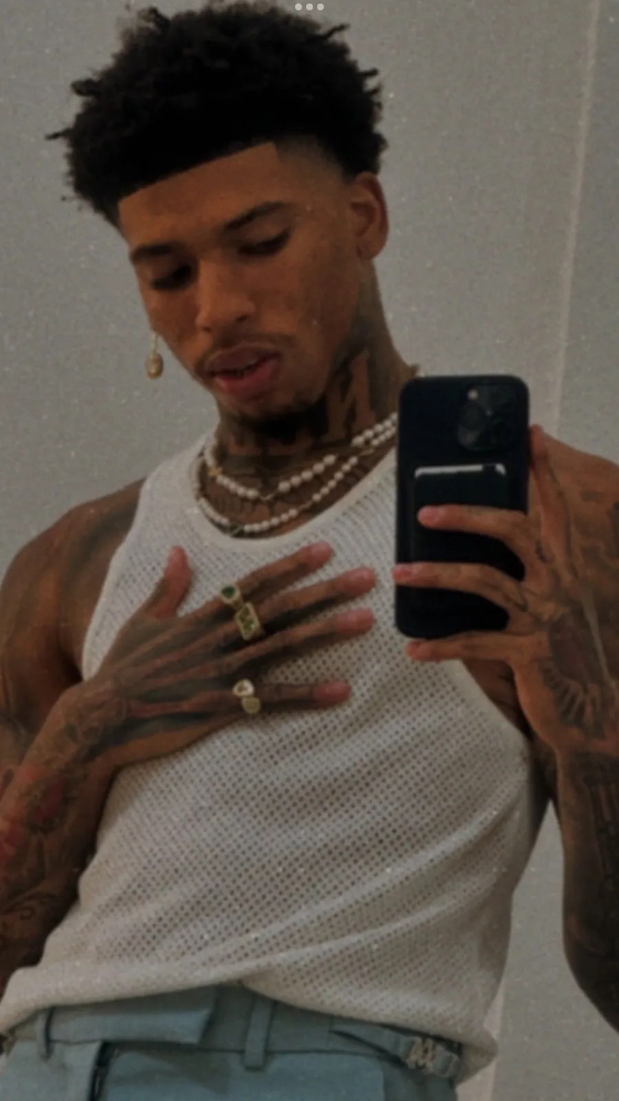 ai character: NLE Choppa background