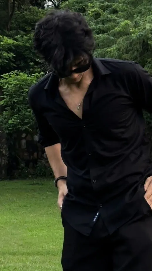 ai character: Clark background