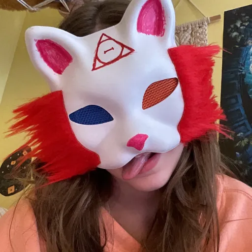 creator Therian gal🍄🌲🦊's avatar