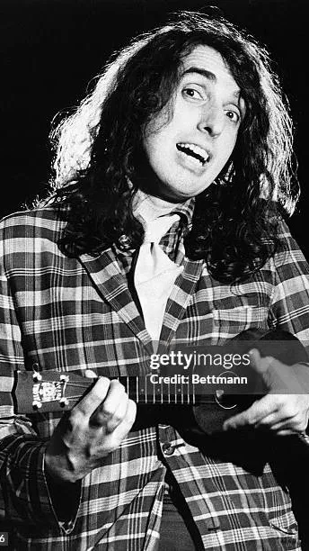 ai character: Tiny tim background