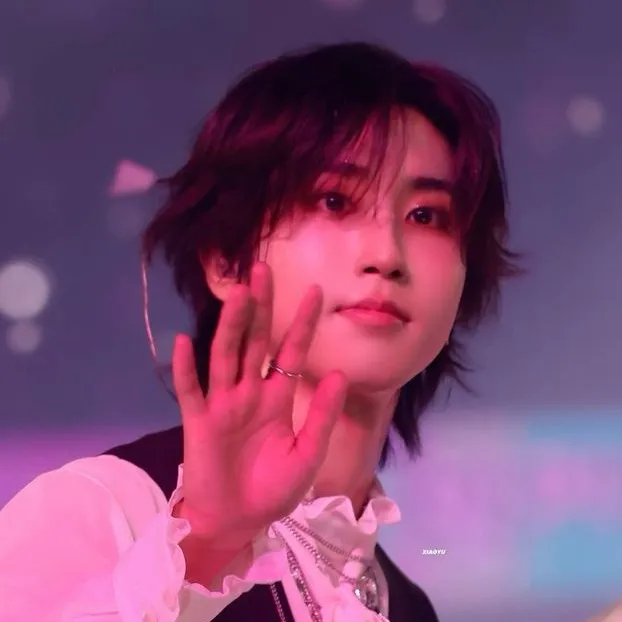 chat with ai character: han jisung 