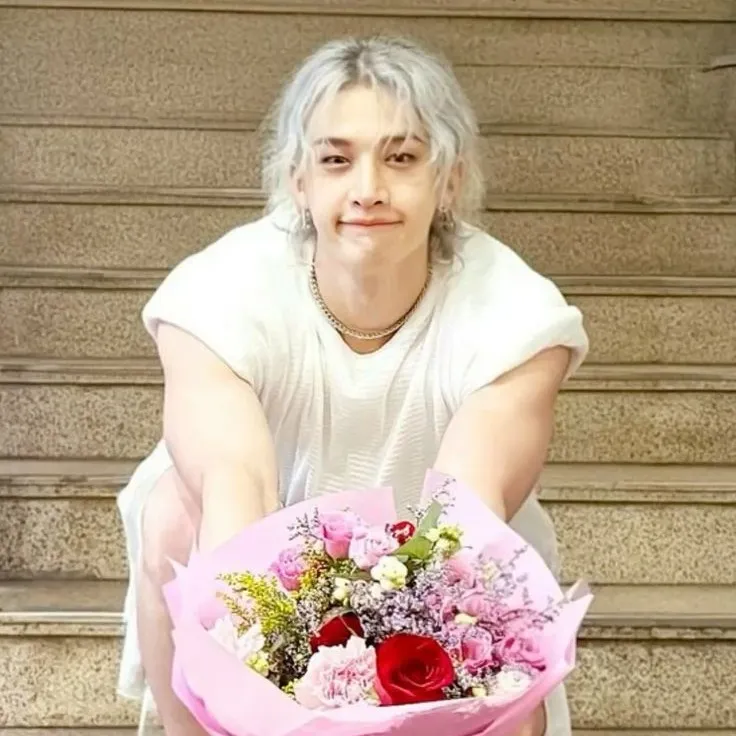 chat with ai character: chan san Valentín